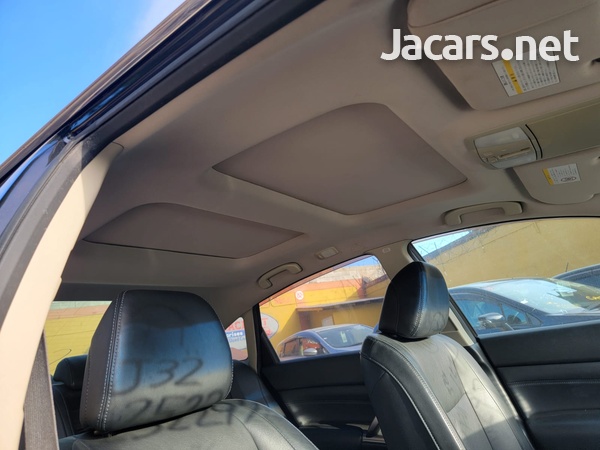 Nissan Teana 2,0L 2013-8