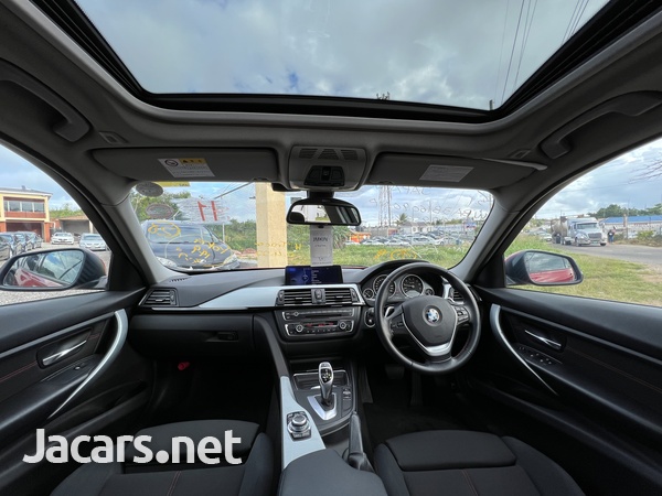 BMW 3-Series 2,0L 2012-10