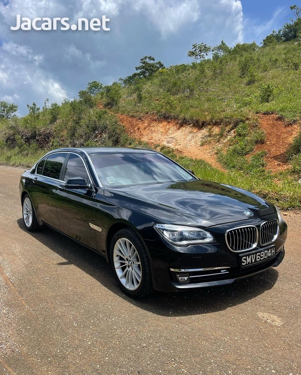 BMW 7-Series 3,0L 2013-2