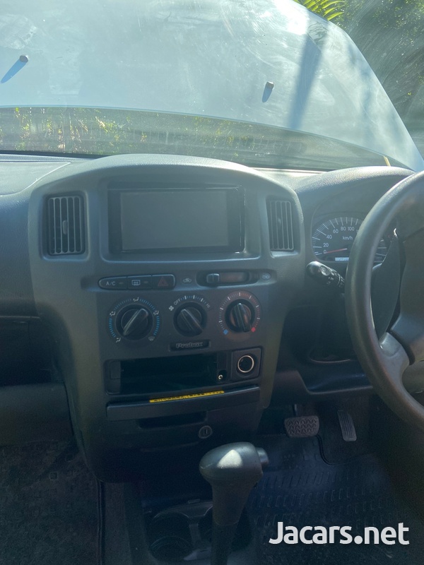 Toyota Probox 1,5L 2014-6