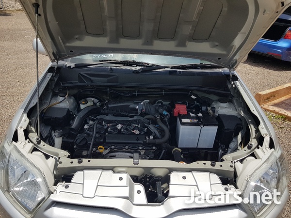 Toyota Probox 1,3L 2017-9
