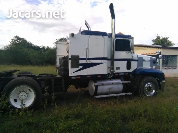 2000 Freightliner FLD-2