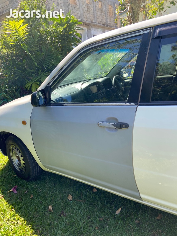 Toyota Probox 1,5L 2014-7