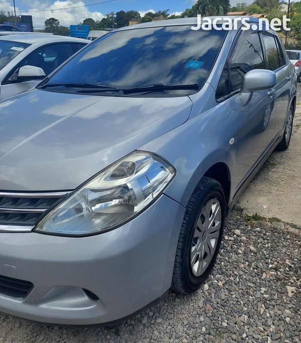 Nissan Tiida 1,5L 2012-3