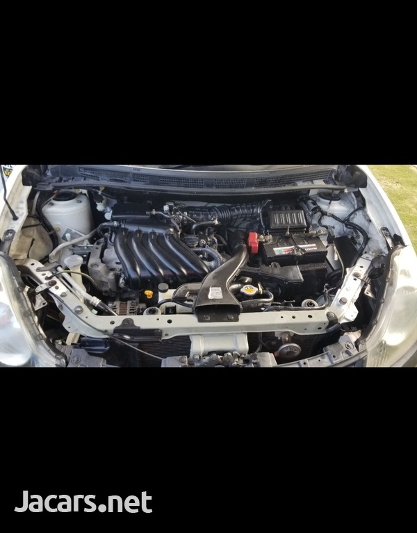 Nissan AD Wagon 1,5L 2013-6