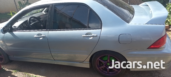 Mitsubishi Lancer Evolution 2,0L 2002-4