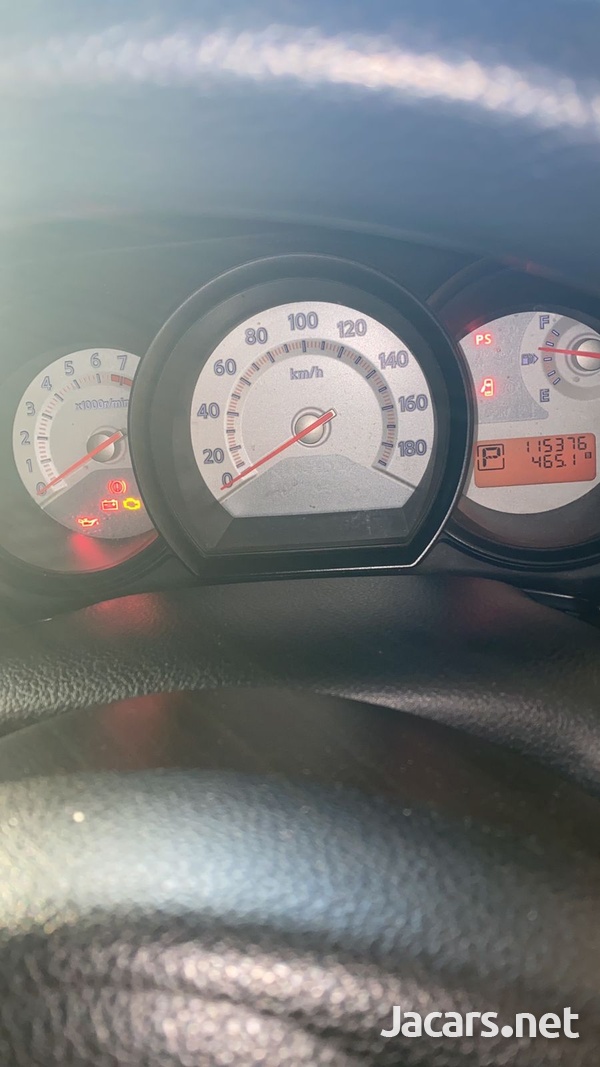 Nissan Tiida 1,5L 2012-3