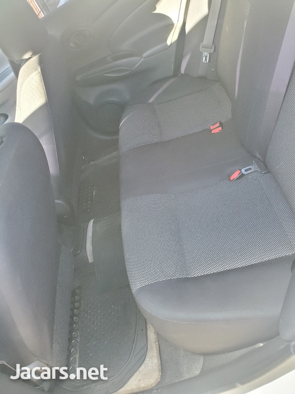 Nissan Latio 1,2L 2015-4