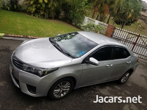 Toyota Corolla Altis 1,6L 2016-3