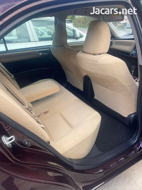 Toyota Axio 1,5L 2013-7
