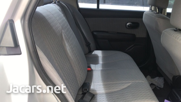 Nissan Tiida 1,8L 2010-10