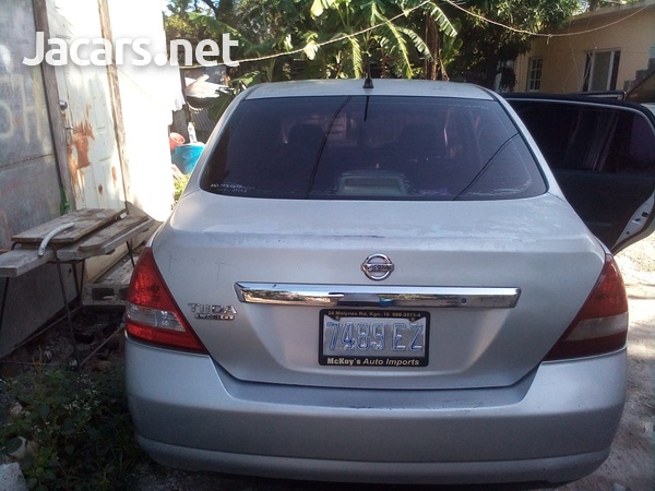 Nissan Tiida 1,5L 2011-3