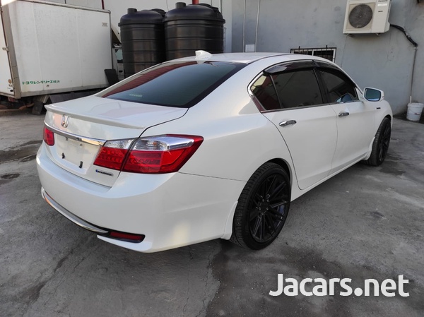 Honda Accord 2,0L 2015-3
