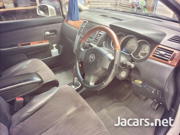 Nissan Tiida 1,5L 2011-8