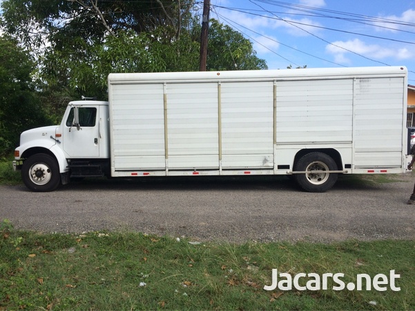 2000 4900 International-2