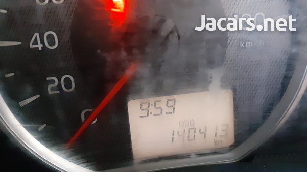 Toyota Axio 1,5L 2014-5
