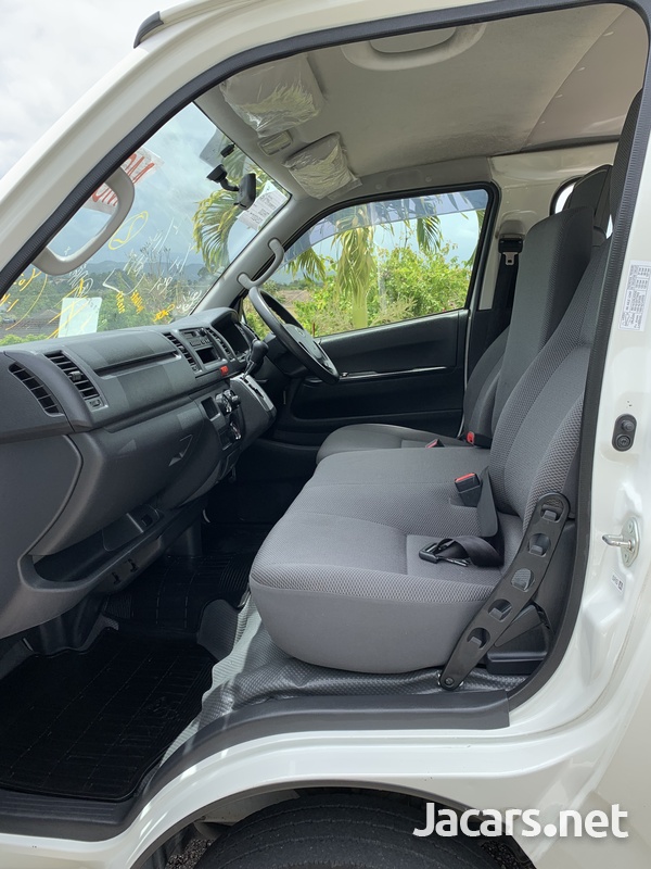2016 TOYOTA HIACE-9