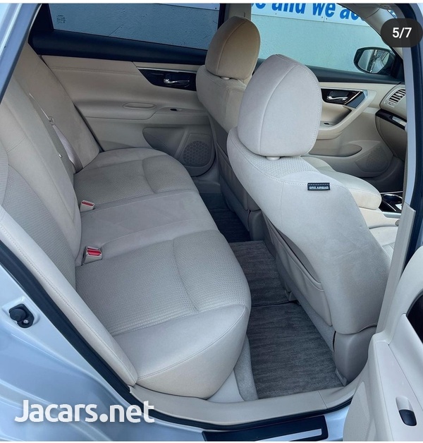 Nissan Teana 2,5L 2016-6