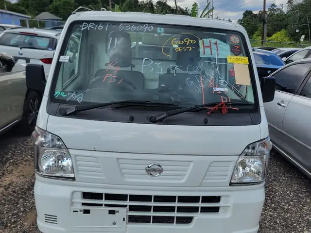Nissan clipper truck, Manchester