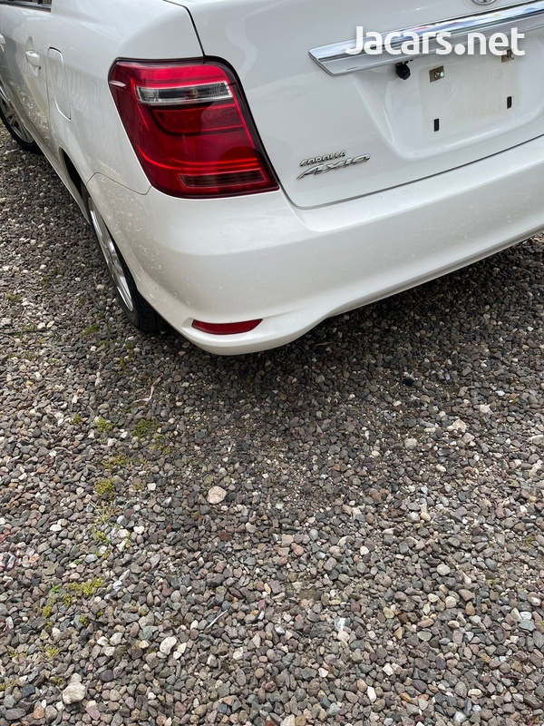 Toyota Axio 1,5L 2015-4