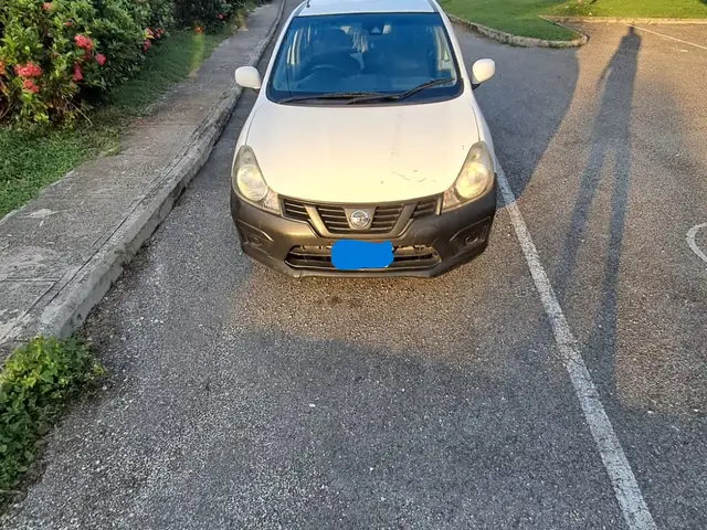 Nissan AD Wagon