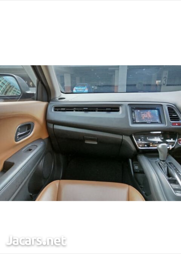 Honda Vezel 1,5L 2015-9