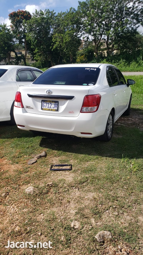 Toyota Axio 1,5L 2014-6