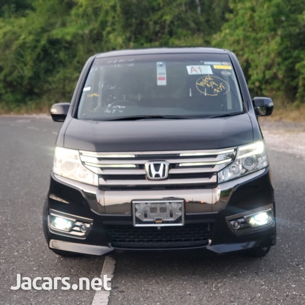 Honda Stepwgn Spada 2,0L 2013-2