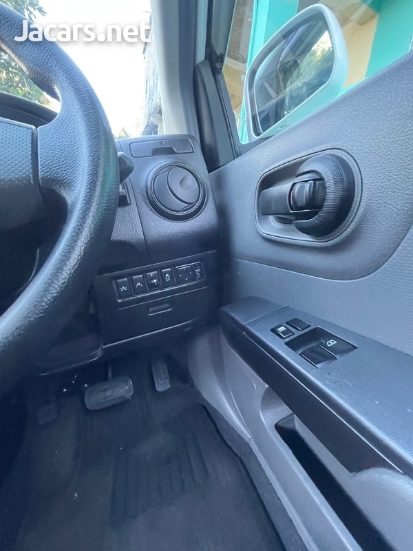 Nissan AD Wagon 1,5L 2017-8