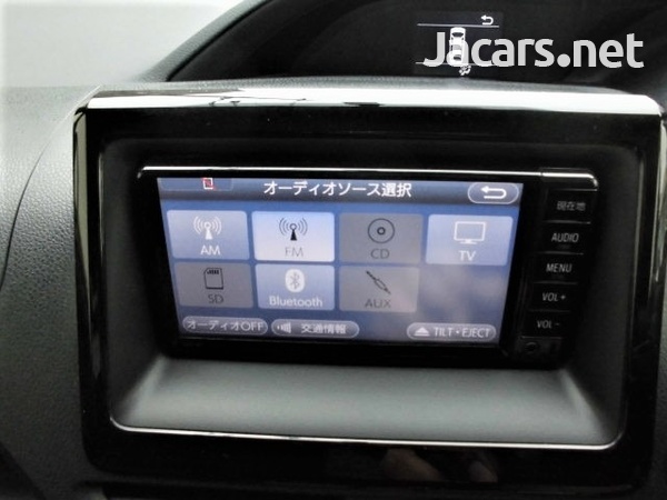 Toyota Voxy 2,0L 2016-10
