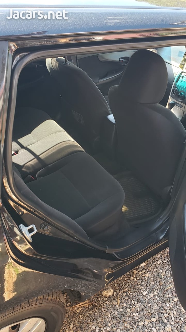 Toyota Fielder 1,6L 2010-6