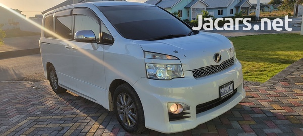 2012 Toyota Voxy ZS-11