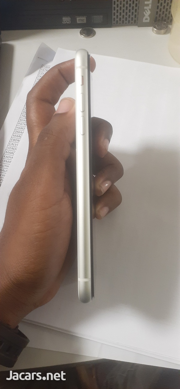 White iPhone XR-2