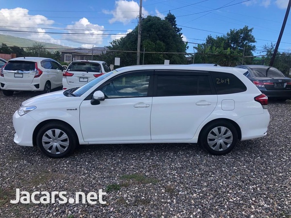 Toyota Fielder 1,5L 2016-8