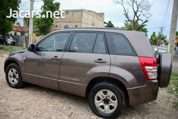 Suzuki Grand Vitara 2,0L 2013-4