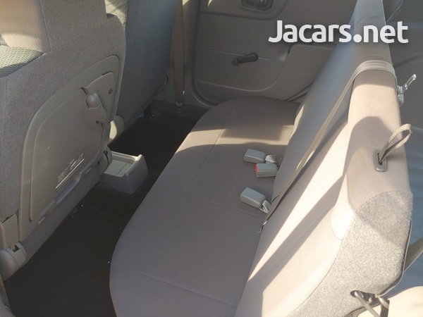 Nissan AD Wagon 1,5L 2016-8