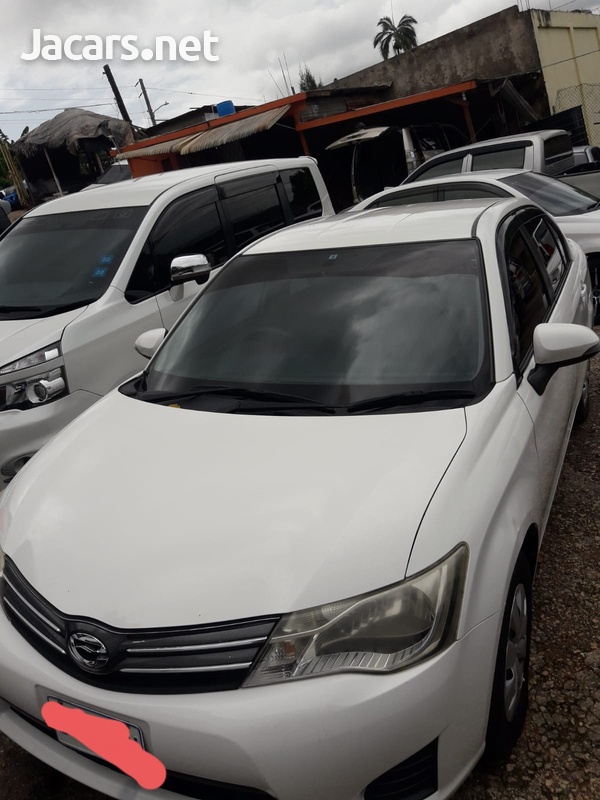 Toyota Axio 1,5L 2013