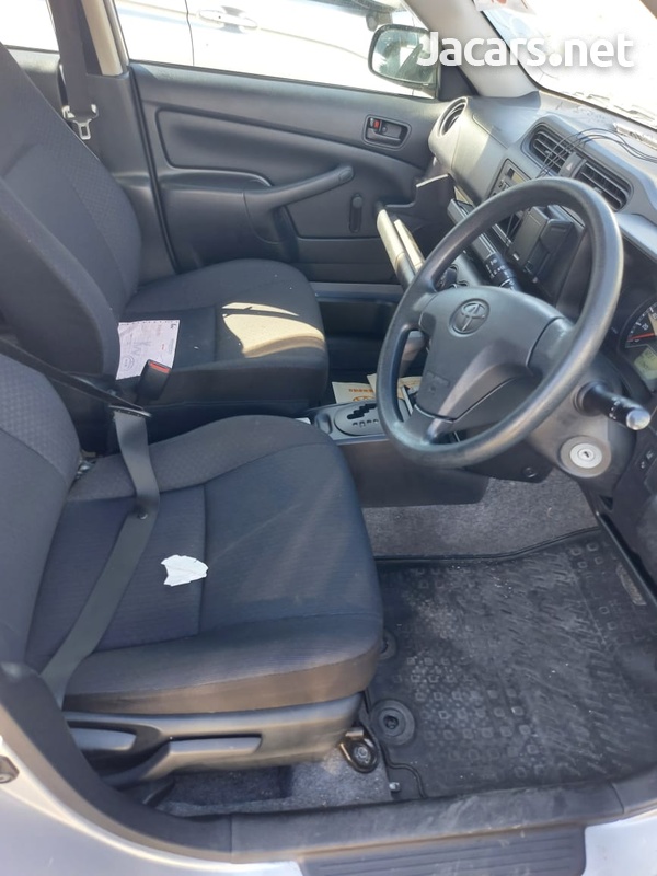 Toyota Probox 1,5L 2017-1