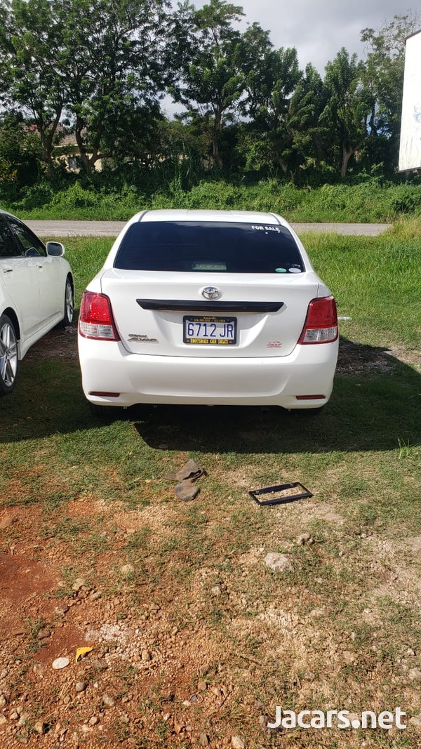 Toyota Axio 1,5L 2014-3