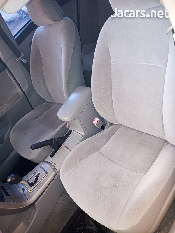 Toyota Axio 1,5L 2010-5