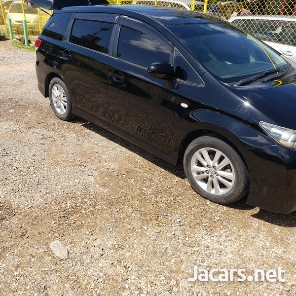 Toyota Wish 1,8L 2012-2