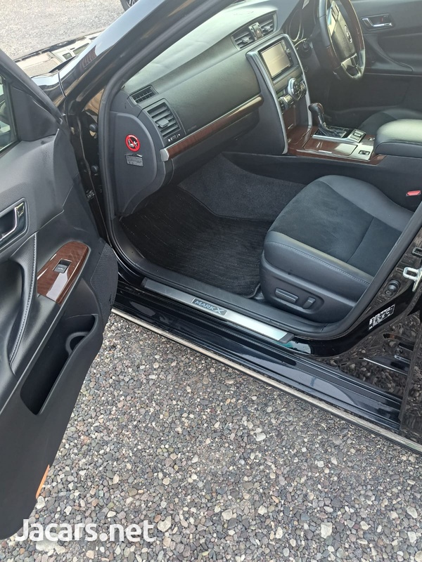 Toyota Mark X 3,5L 2016-4