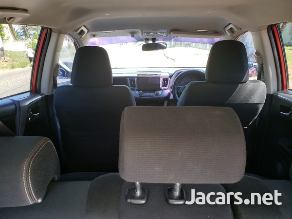 Toyota RAV4 2,5L 2013-8