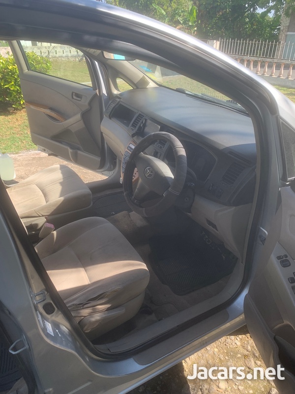 Toyota Isis 1,8L 2006-7