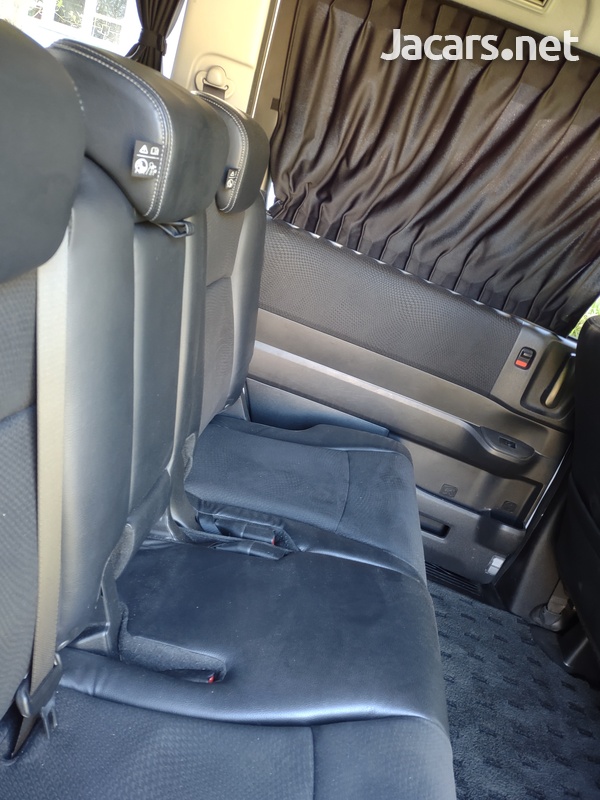 Honda Stepwgn Spada 2,0L 2014-9