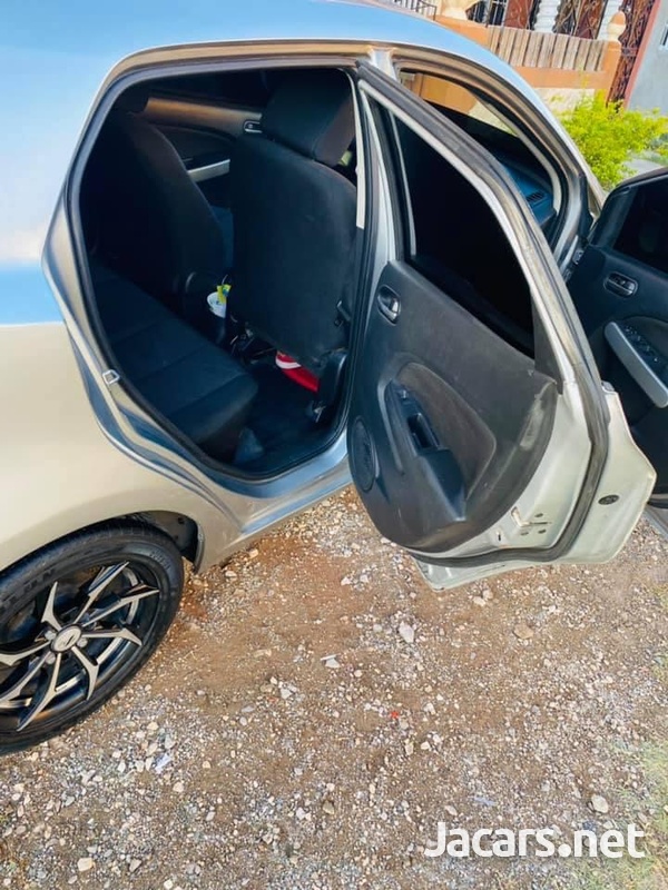 Mazda Demio 1,3L 2013-3