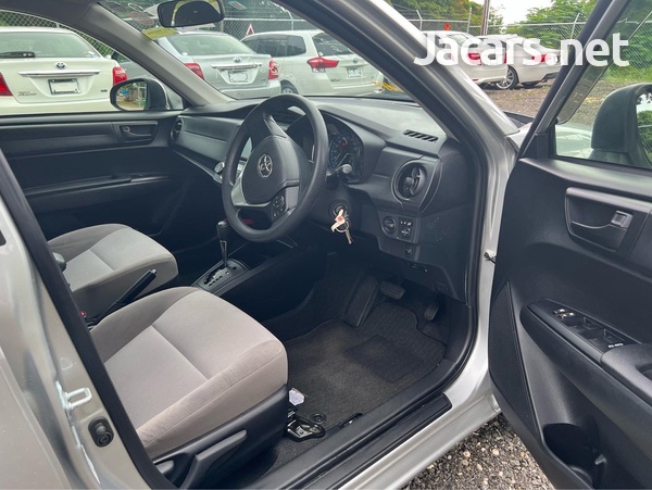 Toyota Axio 1,5L 2016-3