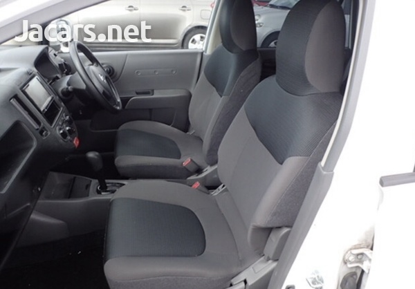 Nissan AD Wagon 1,5L 2016-3