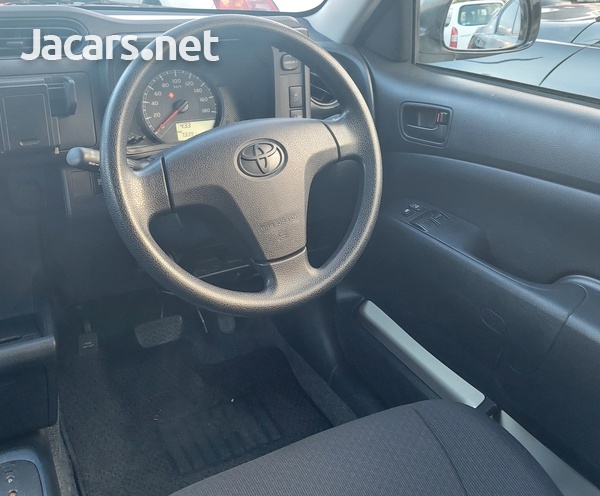 Toyota Probox 1,5L 2017-8