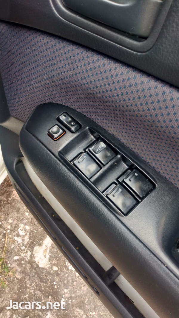 Toyota Probox 1,5L 2013-11
